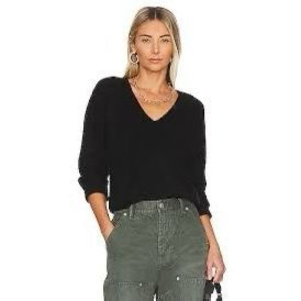 Black white and Warren cashmere sweater
